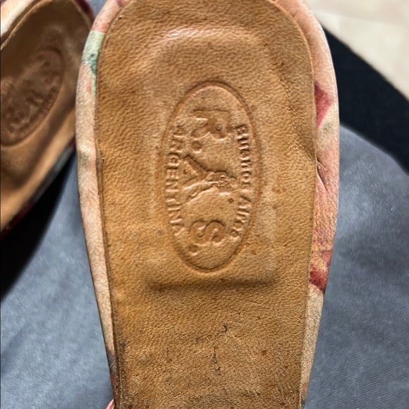 R.S. Buenos Aires Handmade Leather Pumps Printed Heels Argentina Size 8 - Picture 2 of 8